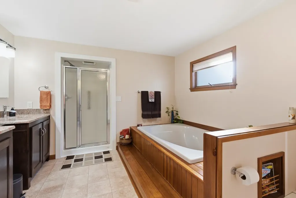 111 Bog Brook Road New Boston NH 03070