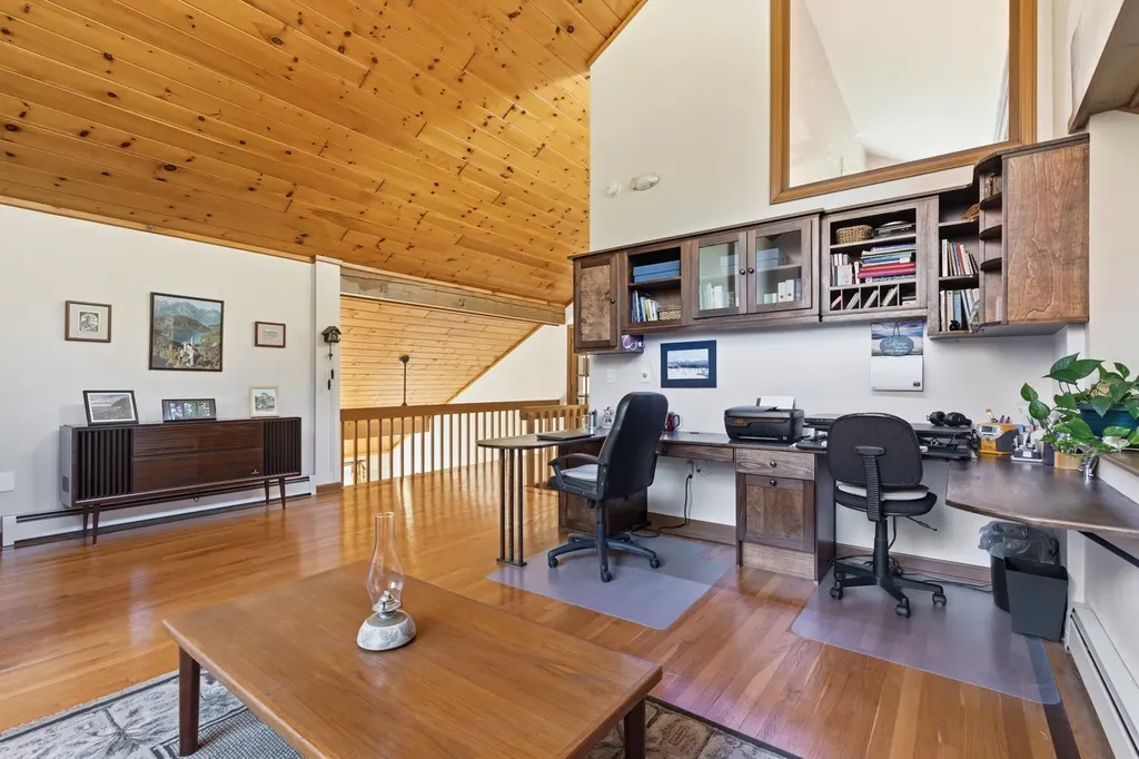 111 Bog Brook Road New Boston NH 03070