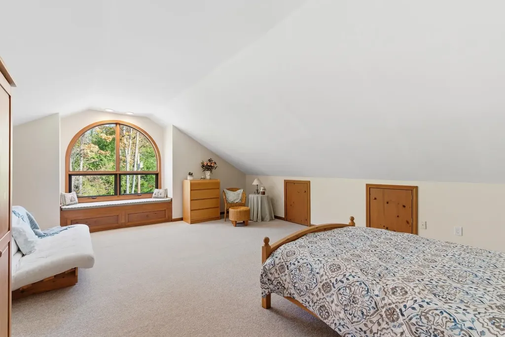 111 Bog Brook Road New Boston NH 03070