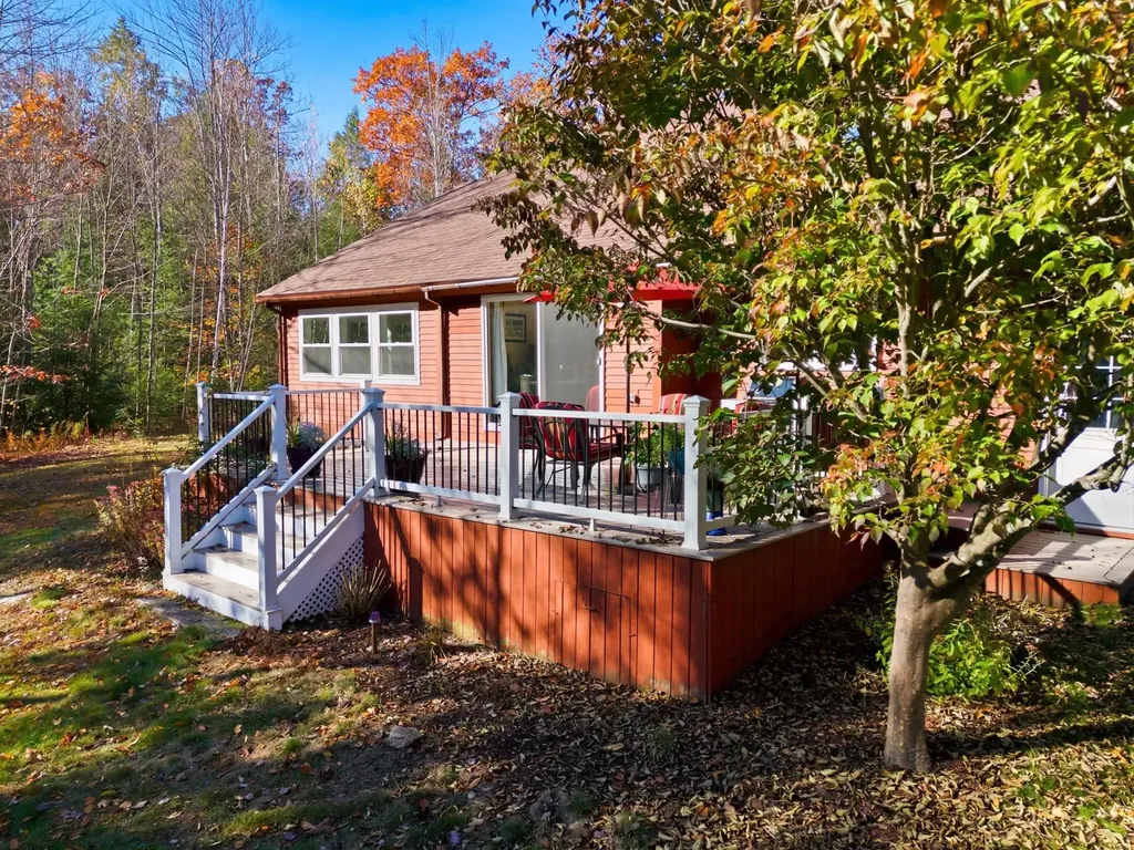 111 Bog Brook Road New Boston NH 03070