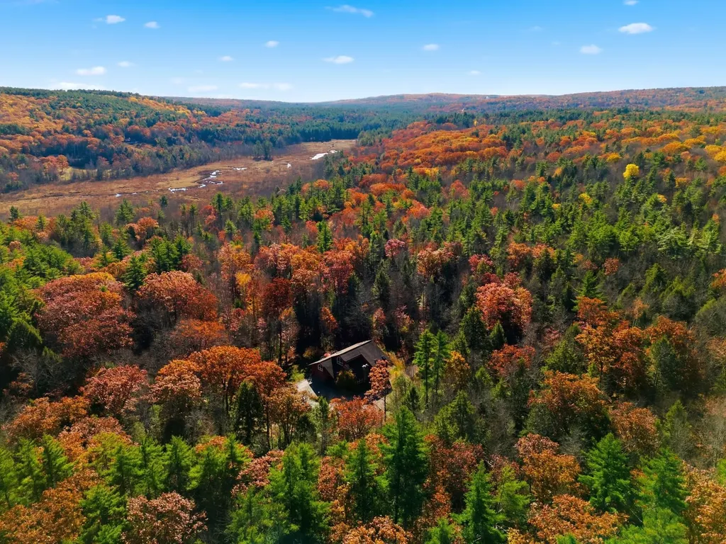 111 Bog Brook Road New Boston NH 03070