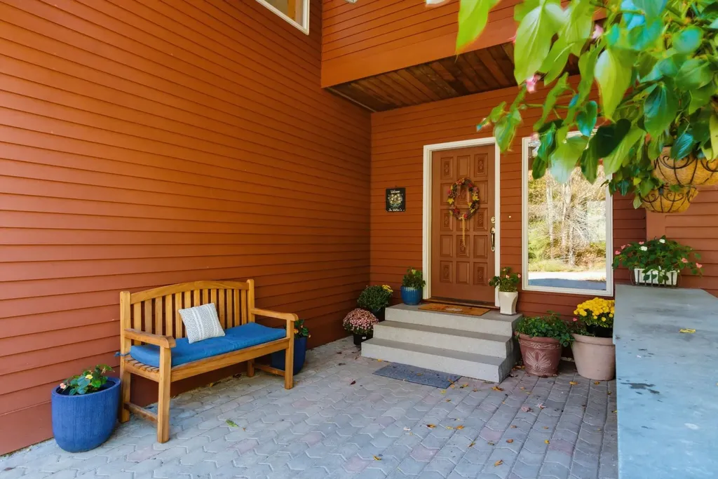 111 Bog Brook Road New Boston NH 03070