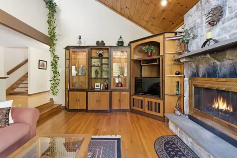 111 Bog Brook Road New Boston NH 03070