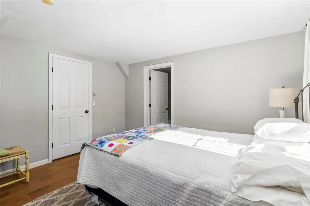 102 Mccormick Lane Sunderland VT 05250