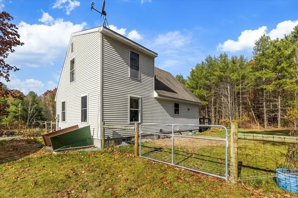 102 Mccormick Lane Sunderland VT 05250