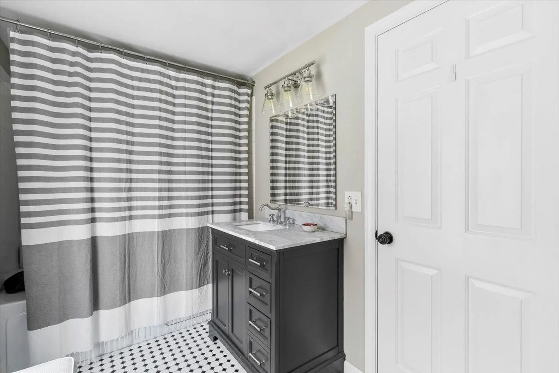 102 Mccormick Lane Sunderland VT 05250