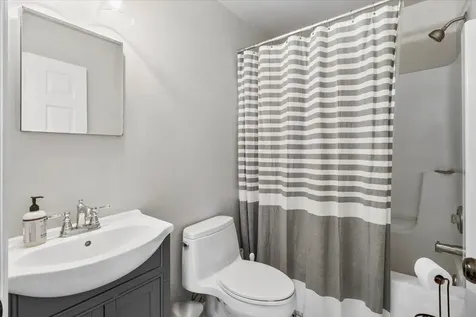 102 Mccormick Lane Sunderland VT 05250