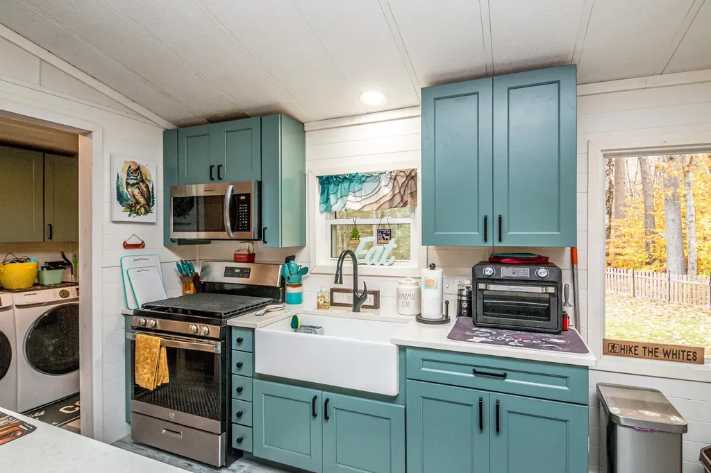 357 Lamplighters Park Conway NH 03818