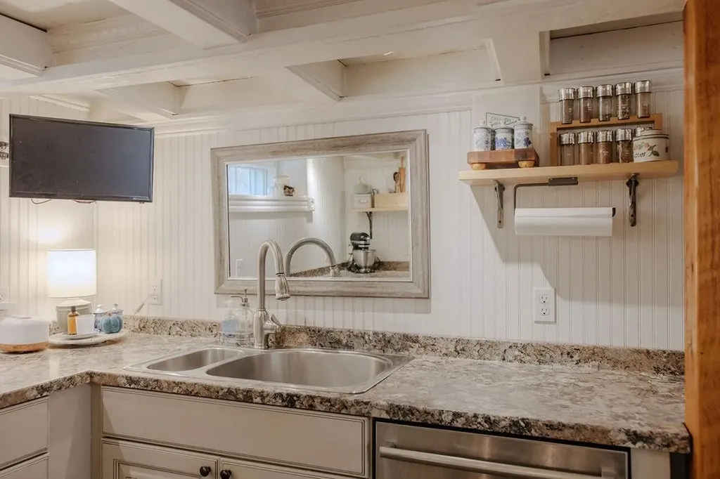 563 N Shore Road Chesterfield NH 03462