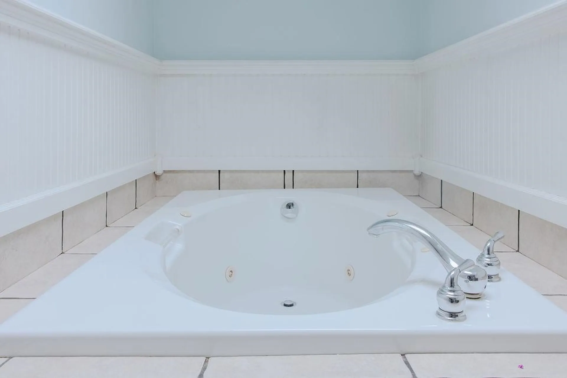 563 N Shore Road Chesterfield NH 03462