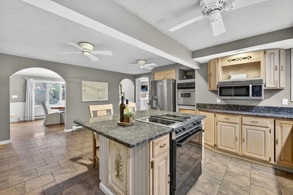 14 Woodland Road Windham NH 03087