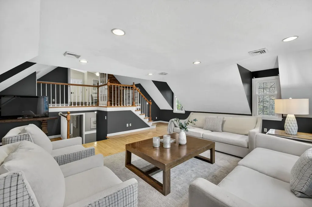 14 Woodland Road Windham NH 03087