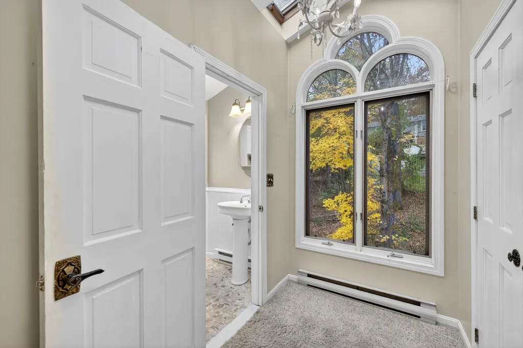 14 Woodland Road Windham NH 03087