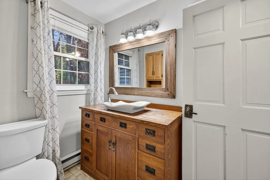 14 Woodland Road Windham NH 03087