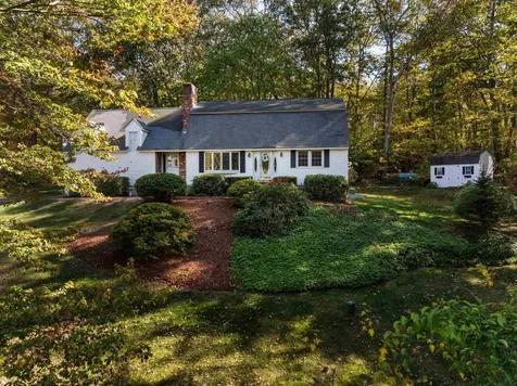 14 Woodland Road Windham NH 03087