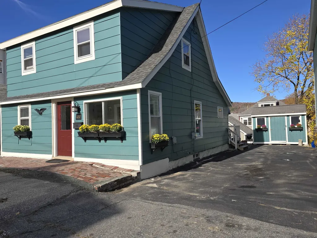 122 Sessions Street Berlin NH 03570