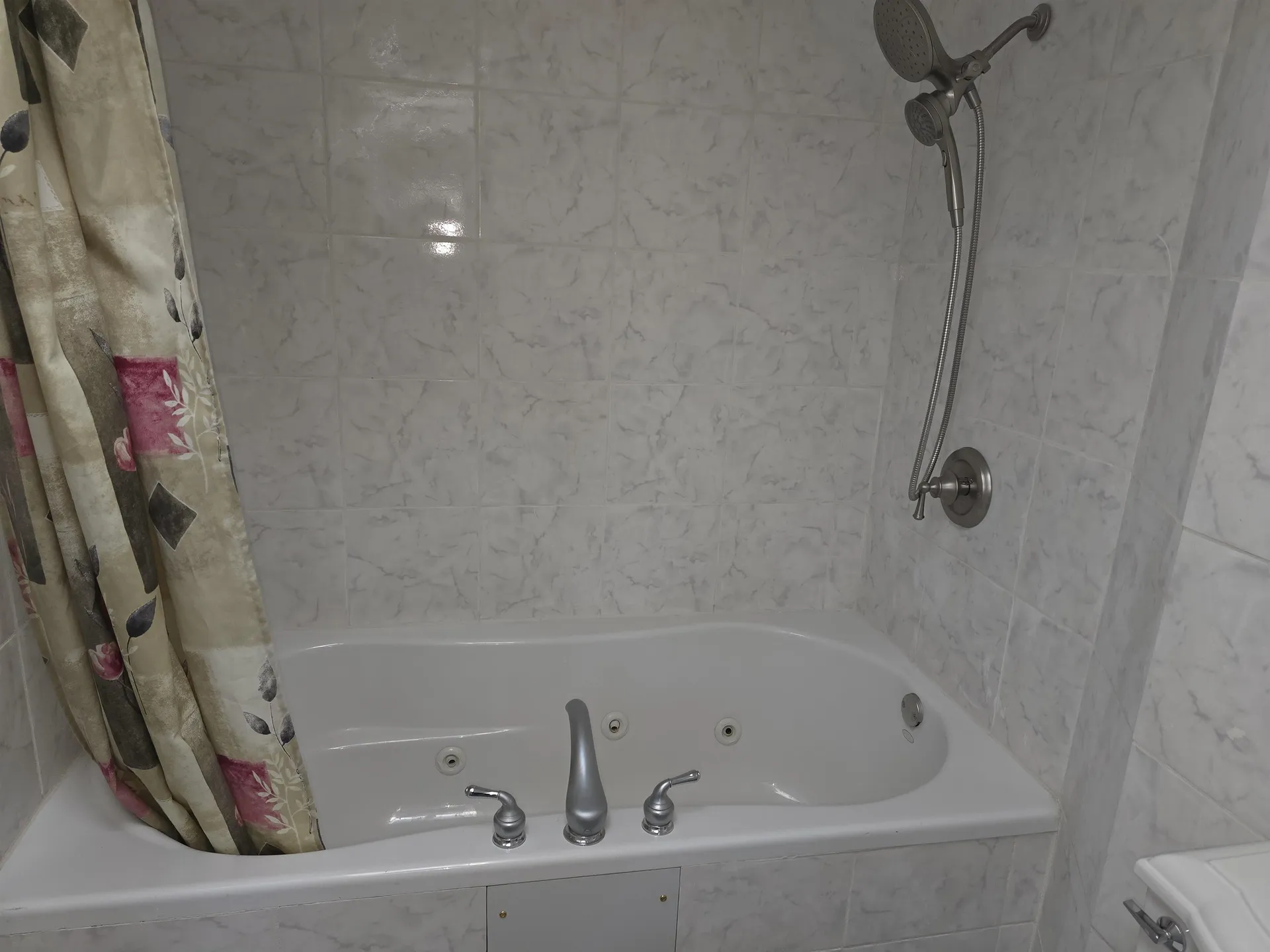 122 Sessions Street Berlin NH 03570