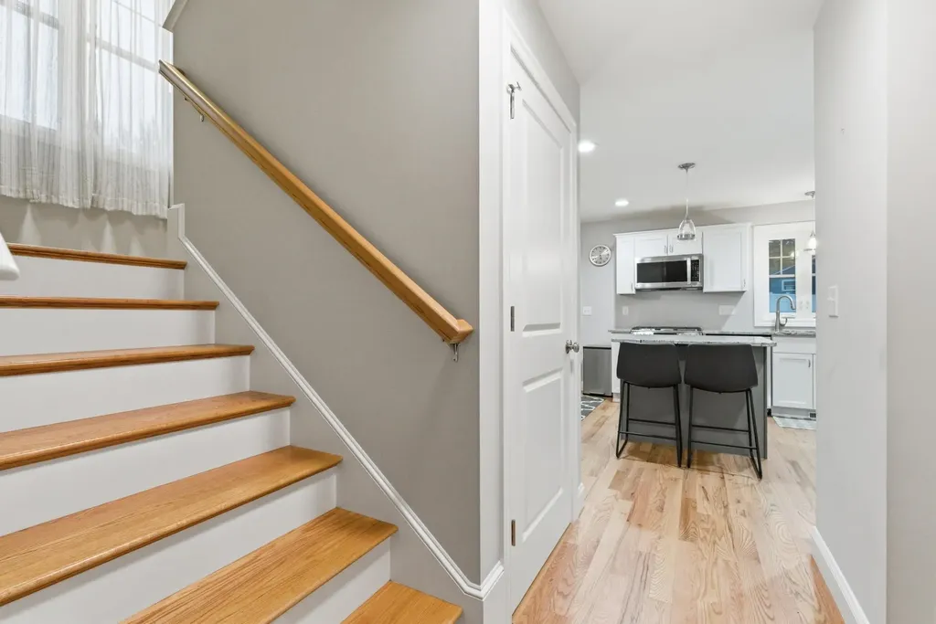 599 W Hollis Street Nashua NH 03062