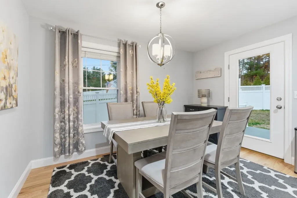 599 W Hollis Street Nashua NH 03062