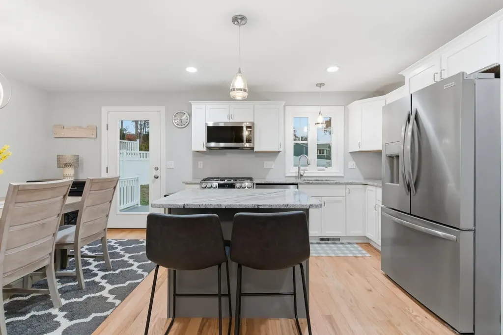 599 W Hollis Street Nashua NH 03062