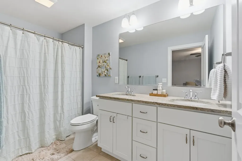 599 W Hollis Street Nashua NH 03062