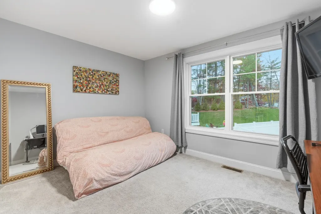 599 W Hollis Street Nashua NH 03062