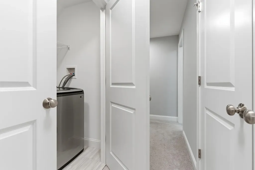 599 W Hollis Street Nashua NH 03062