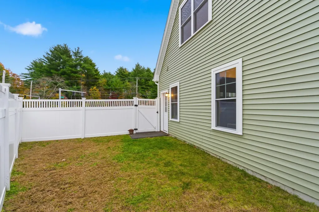 599 W Hollis Street Nashua NH 03062