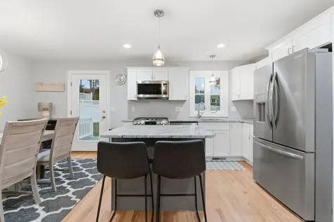 599 W Hollis Street Nashua NH 03062