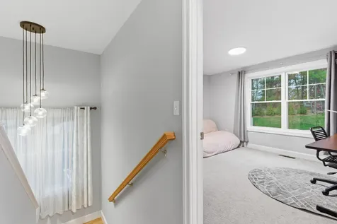 599 W Hollis Street Nashua NH 03062