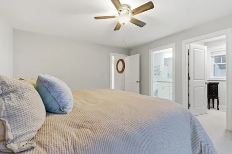 599 W Hollis Street Nashua NH 03062