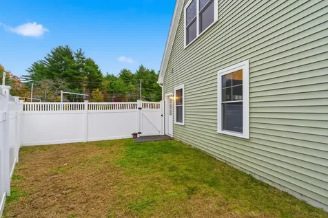 599 W Hollis Street Nashua NH 03062