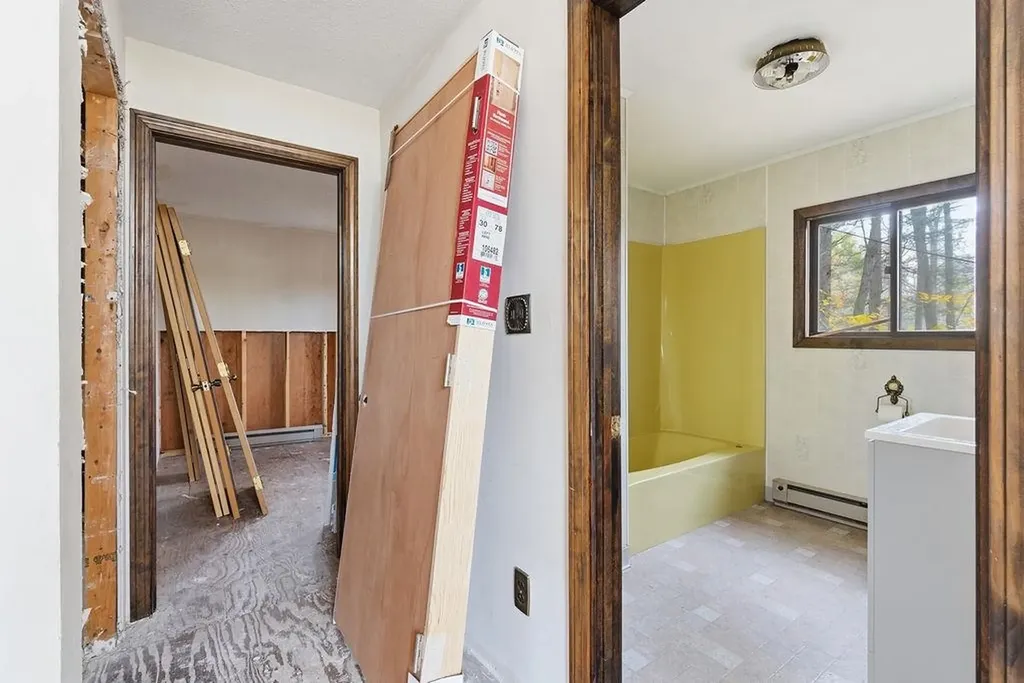 8 King Arthur Drive Farmington NH 03835