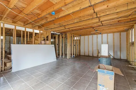 8 King Arthur Drive Farmington NH 03835