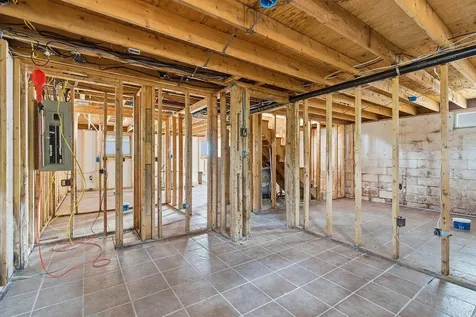 8 King Arthur Drive Farmington NH 03835