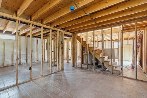 8 King Arthur Drive Farmington NH 03835