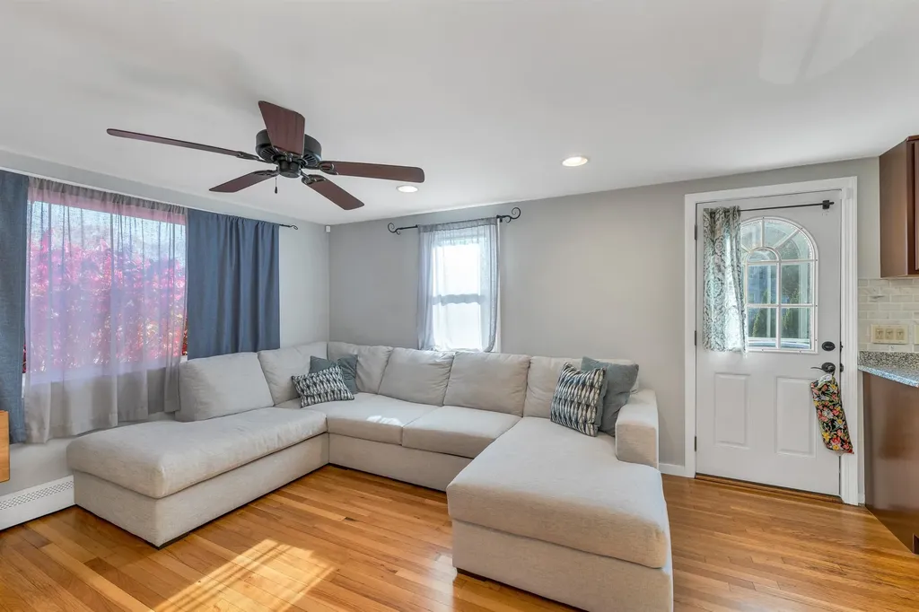 380 Rockland Avenue Manchester NH 03102