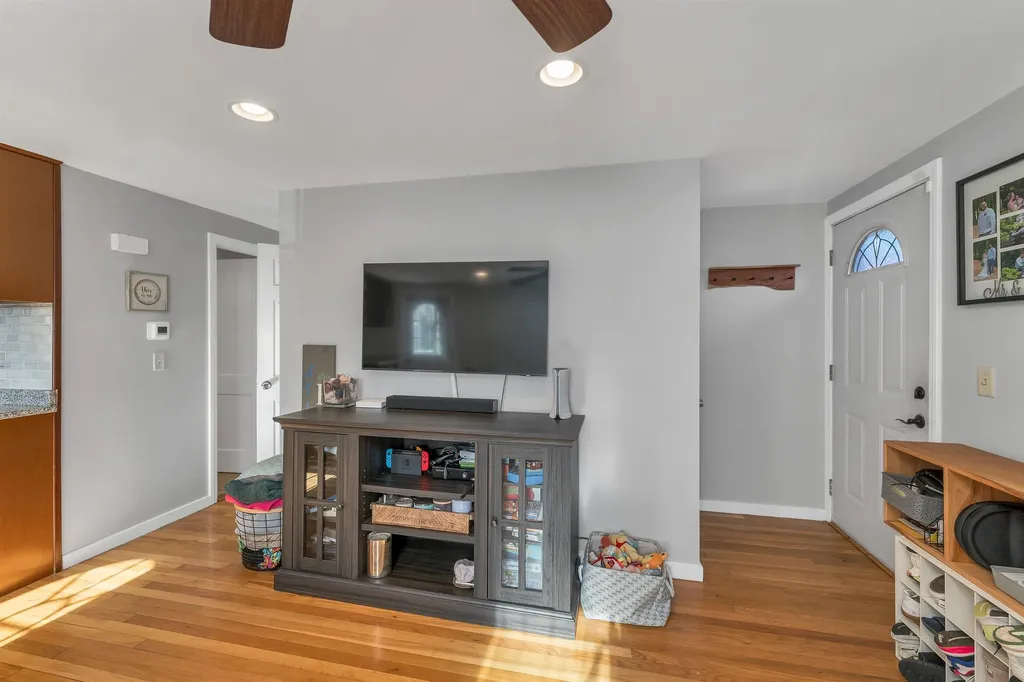 380 Rockland Avenue Manchester NH 03102