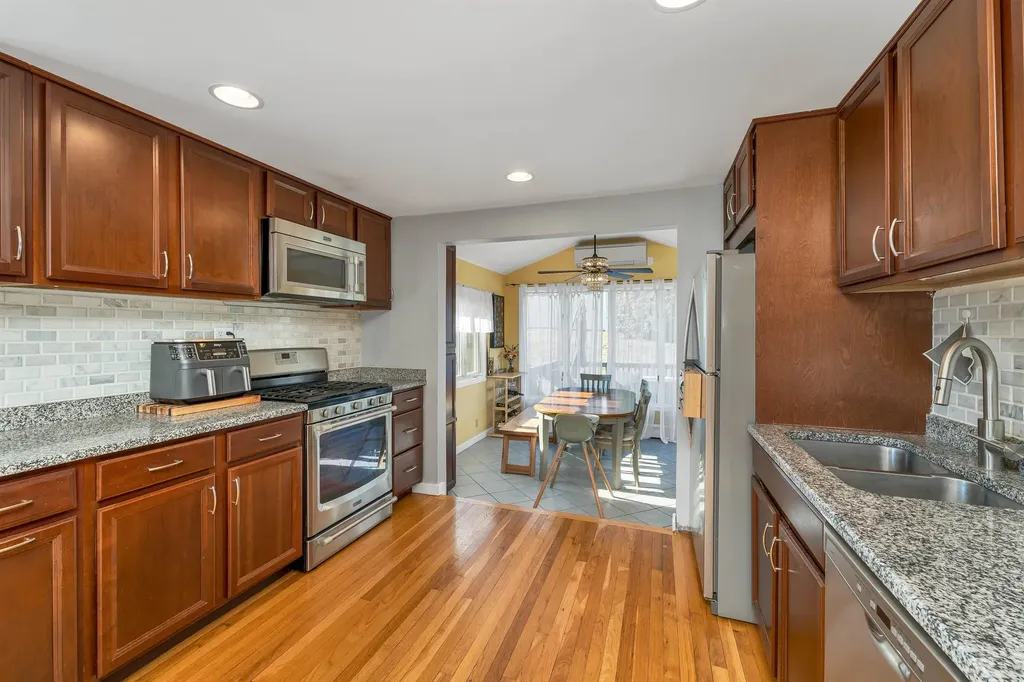 380 Rockland Avenue Manchester NH 03102