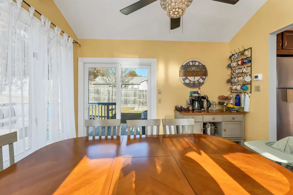 380 Rockland Avenue Manchester NH 03102