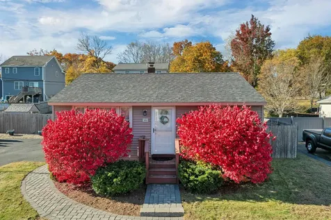 380 Rockland Avenue Manchester NH 03102