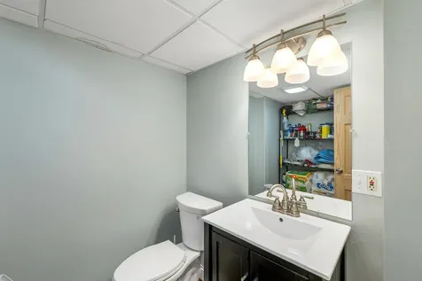 380 Rockland Avenue Manchester NH 03102