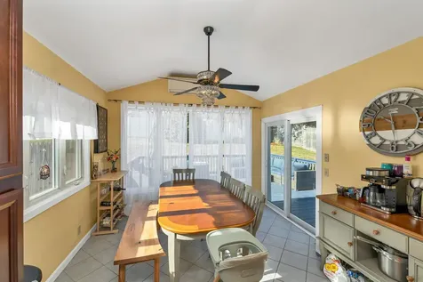 380 Rockland Avenue Manchester NH 03102