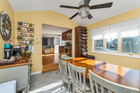 380 Rockland Avenue Manchester NH 03102