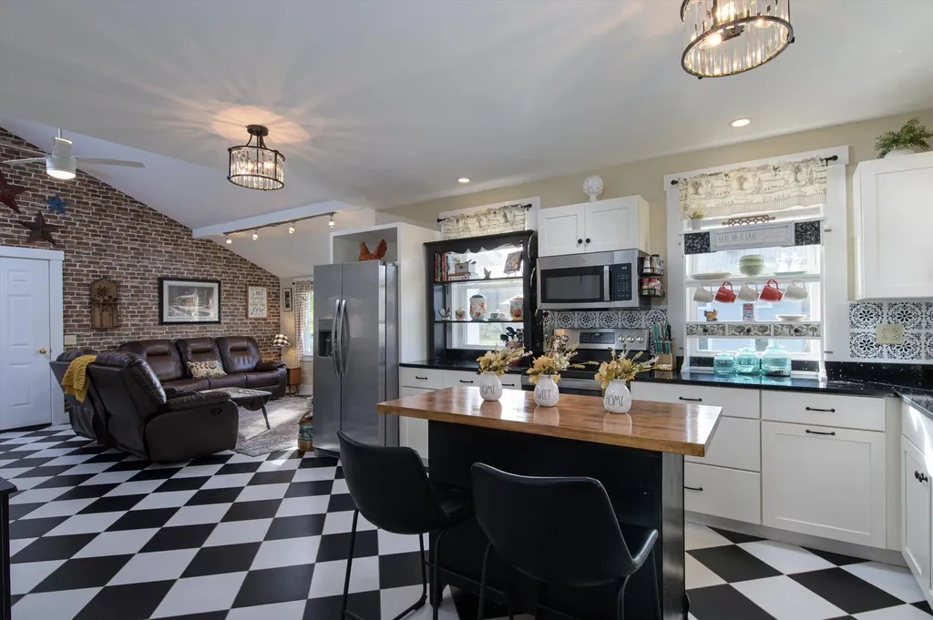 2558 Old Stage Road Benson VT 05743