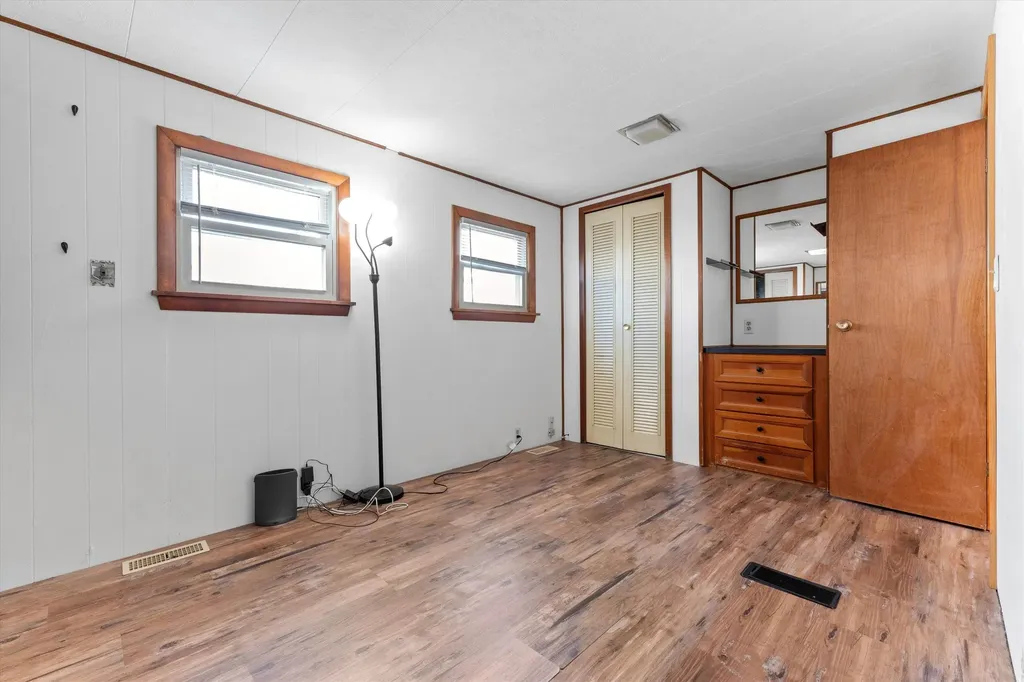 65 Marlette Avenue Hooksett NH 03106