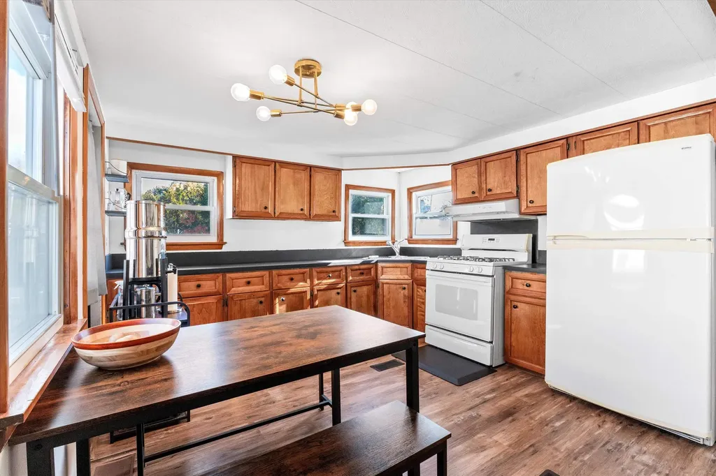 65 Marlette Avenue Hooksett NH 03106