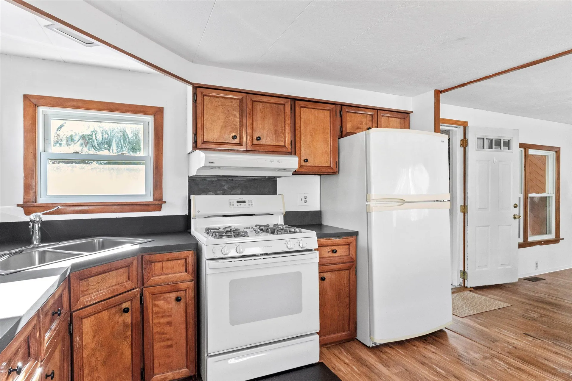 65 Marlette Avenue Hooksett NH 03106