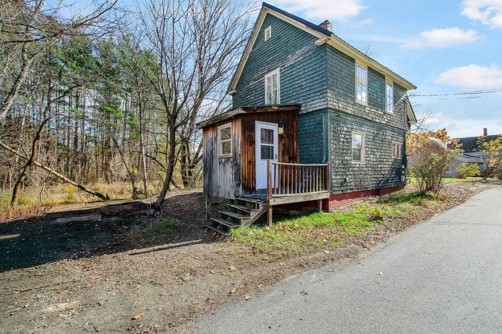 13 Water Street Lancaster NH 03584
