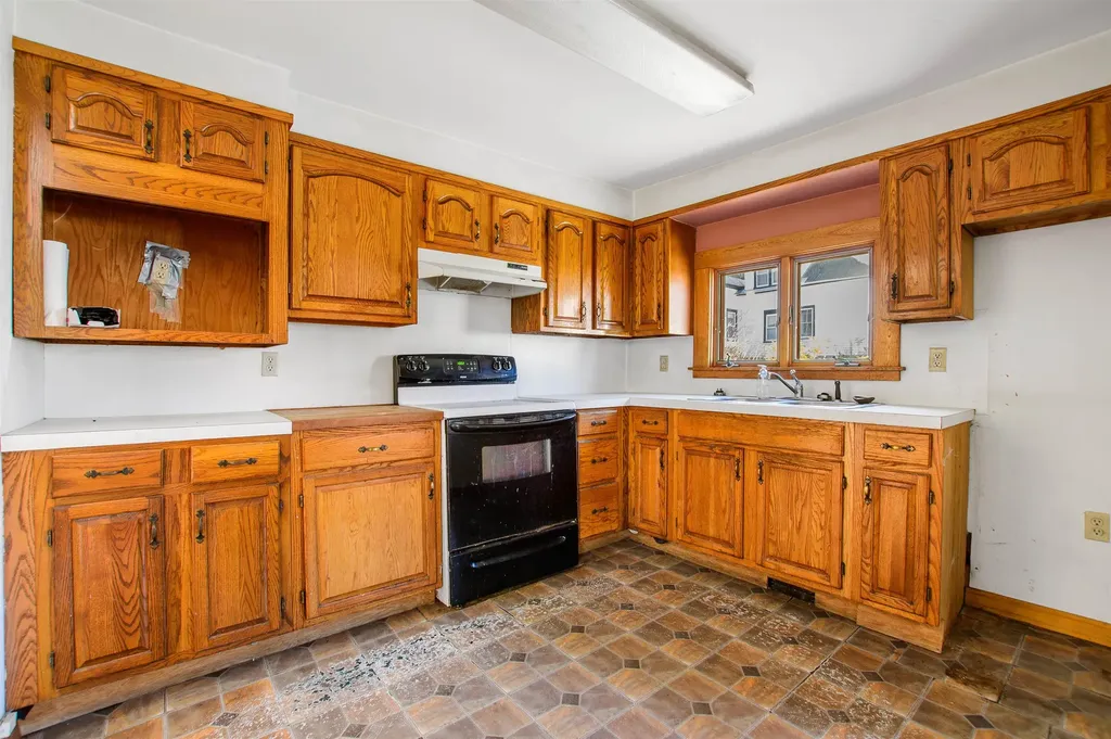 13 Water Street Lancaster NH 03584